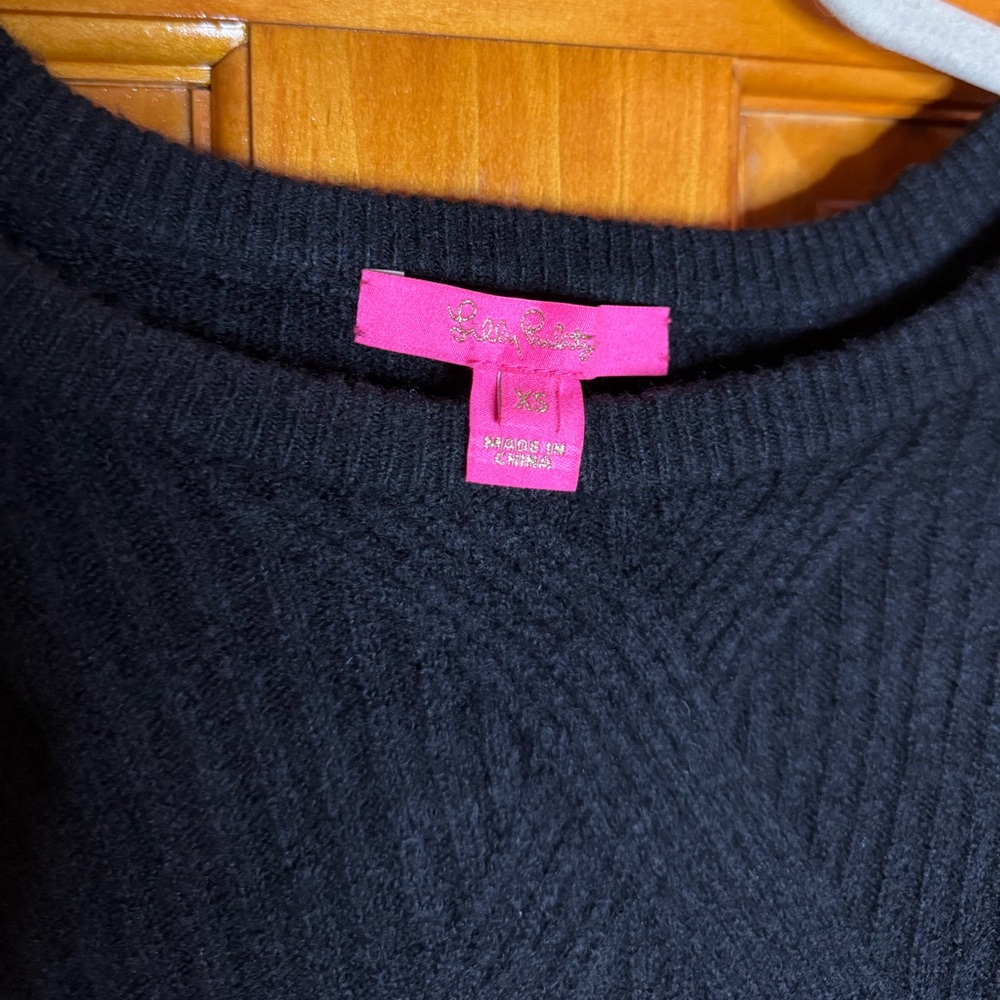 Lilly Pulitzer Arienza Oversized Black Sweater size XS oversized - Picture 3 of 5